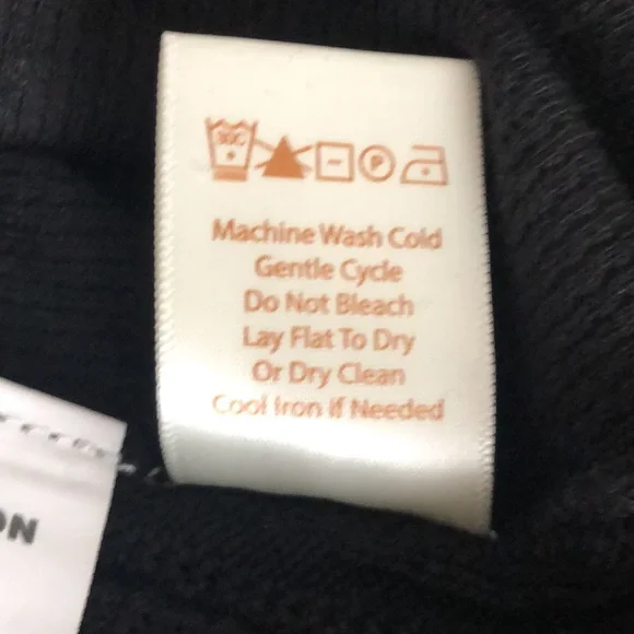 NEW Aventura Organic Black Lightweight Top, Size Large - Picture 14 of 14